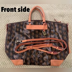 Vintage 1975 Dooney and Bourke Large Vanessa Satchel
